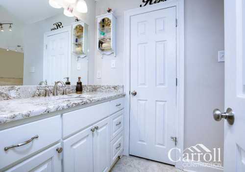 Bathroom 1 - Ervins in Belle Helene