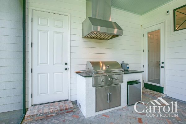 Outdoor kitchen - Rash Family New Construction