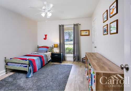 Lively and functional kids room with a view